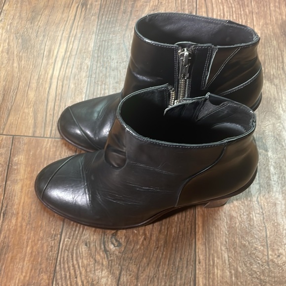Tibi Leather Patent Contrast Black Booties Block Heels. Zipper Sz 38. Used. - Picture 2 of 10